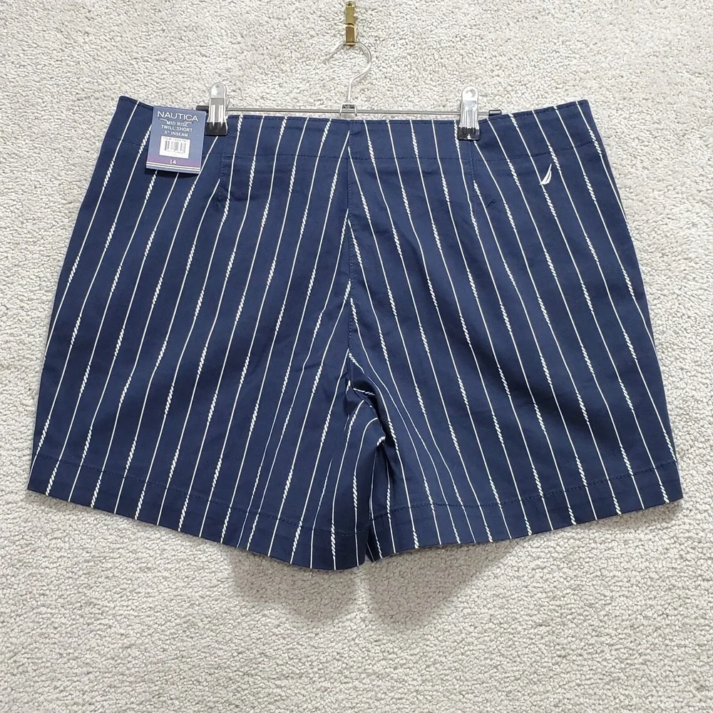 Nautica Shorts Women's 14 Navy Blue Mid Rise Twill Striped Lined Chino‎ Nautical